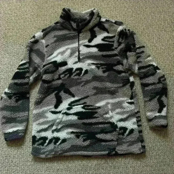 Other - Women’s Quarter Zip Fuzzy Sweatshirt